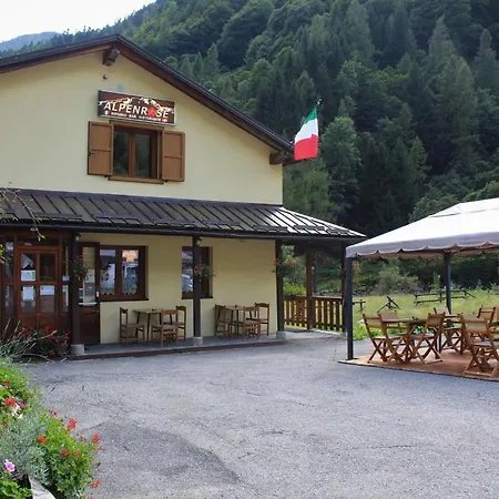 Penzion Rifugio Alpenrose Carcoforo